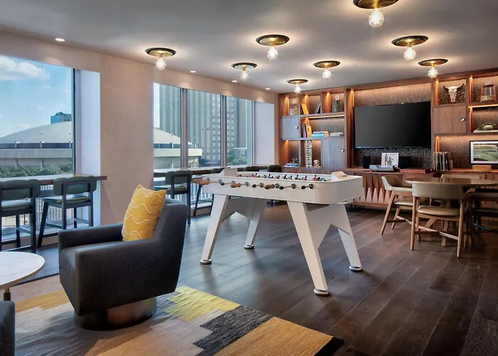 Hotel Le Meridien Worth Downtown