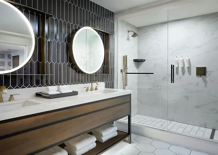 Le Meridien Worth Downtown 4*