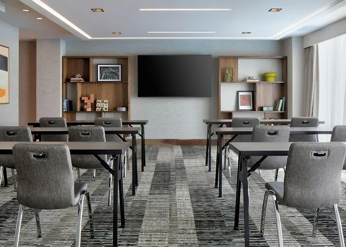 Le Meridien Worth Downtown Hotel 4*