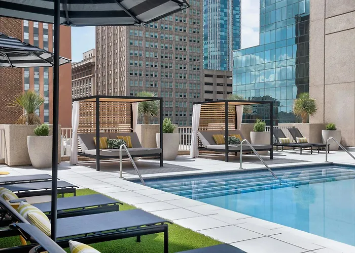 Le Meridien Worth Downtown 4*