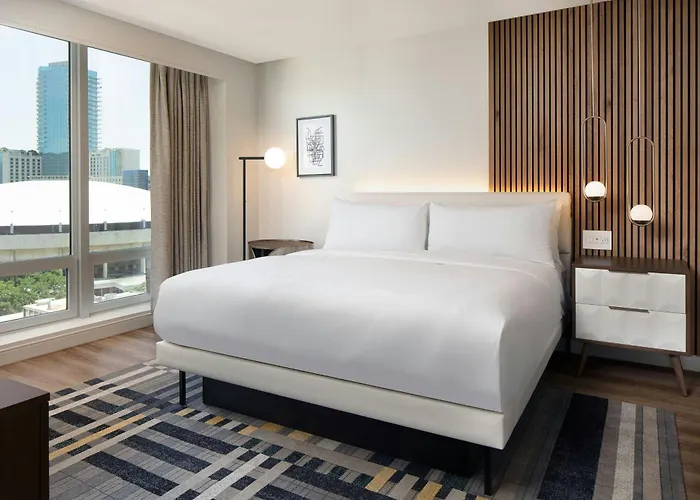 Le Meridien Worth Downtown