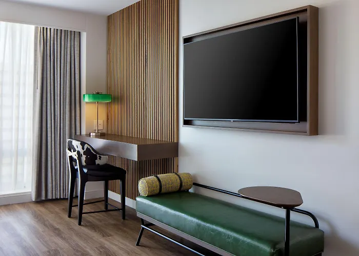 Le Meridien Worth Downtown 4*