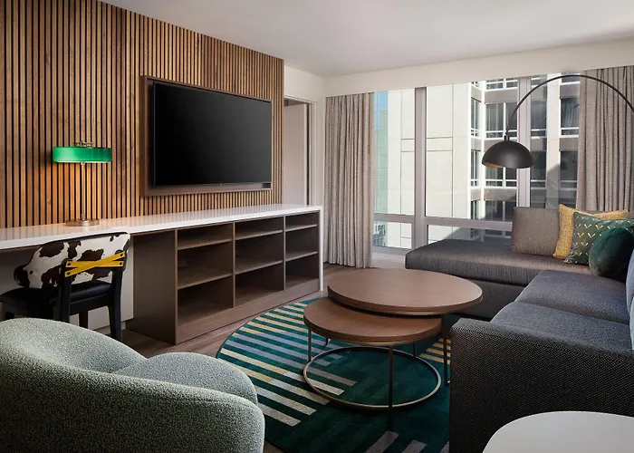 Hotel Le Meridien Worth Downtown