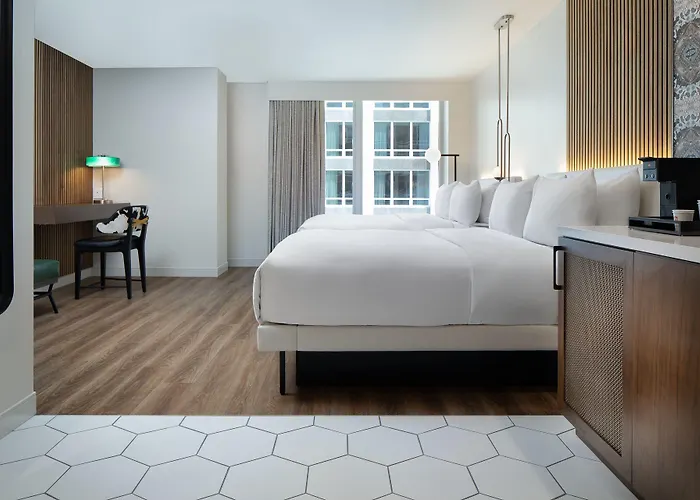 Hotel Le Meridien Worth Downtown