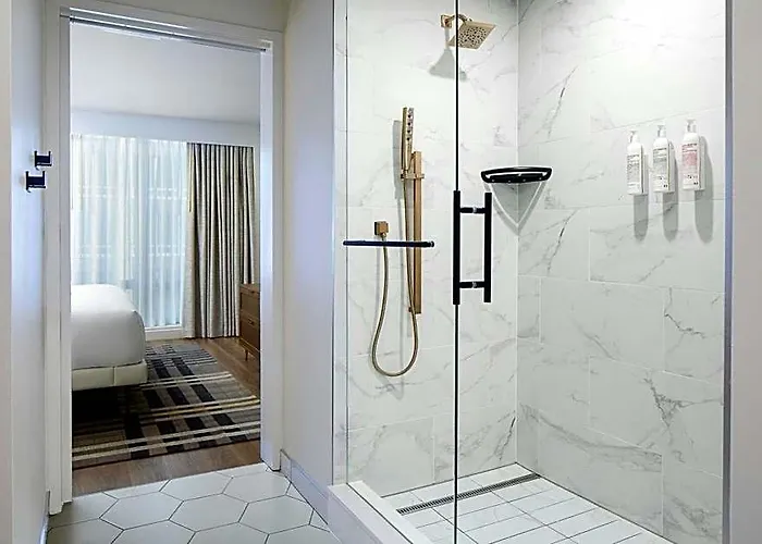 Le Meridien Worth Downtown Hotel 4*